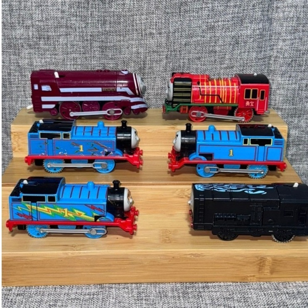 Thomas & Friends TrackMaster Motorized Train Lotof 6 Caitlin Yong Bao Diesel